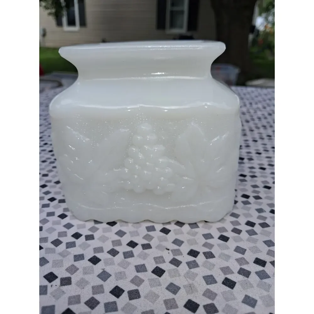 Anchor Hocking Milk Glass Grapes and Leaves 4 1/4